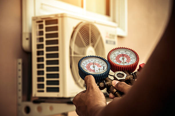 Professional Hvac technician working in Freedom, IN